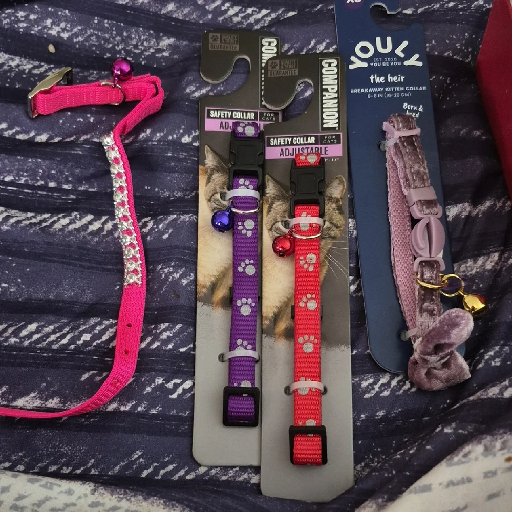 4 Pc Assorted Cat & Kitten Safety Collars w Bells NEW